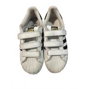 Adidas Kids’ Size 3Y Sneakers - Left Foot Missing Insole.